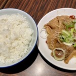 Kitakata Ra-Men Kuramachi - 鶏モツセット(¥270)