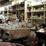 オールド・ローズ・ガーデン - 店内