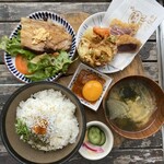 海沿いの キコリ食堂 - 