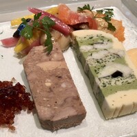 シェ・イノ - 