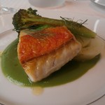 ベージュ アラン・デュカス 東京 - 