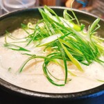 ホルモンらーめん8910 西麻布店 - ホルモンラーメン白