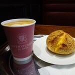 ANTICO CAFFE AL AVIS - カプチーノ、ビニエ