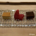 御料理 寺沢 - 自家製プリンにイチゴに水羊羹