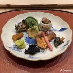 御料理 寺沢 - 牡蠣のおかき揚げ､屈み､海鼠の茶ぶり､鮟鱇の肝のてっぱい､自家製の唐墨､蚕豆､香茸､桜鱒の塩糀焼､薑､鮑の肝焼