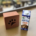 庭cafe443 in Todoroki - ペットの牛乳