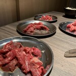 肉肉肉 - 