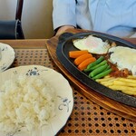 ハングリーボックスユキ - チーズハンバーグ+Cセット