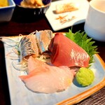 Yakitori Jimbou Chou Toriei - ⚫イワシ、鯛、ハマチ