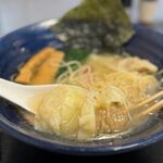 Mizuno boru - ワンタン麺　980円