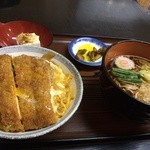 よし乃 - たぬきそば・かつ丼セット