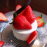 エシュロンティーハウス 野洲本店 - 苺タップリ！