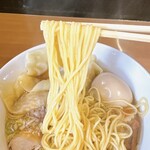 竹ちゃんラーメン - ワンタンメンの麺
