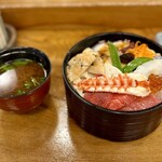 吉野鮨本店 - ちらしずし、赤だし