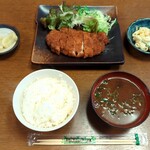 なかむら - ロースカツ定食(500円)