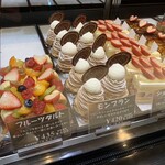 パティスリー イケダ - ショーケース