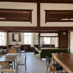 トレイクル マーケット&コーヒー - 二階のイートインスペース