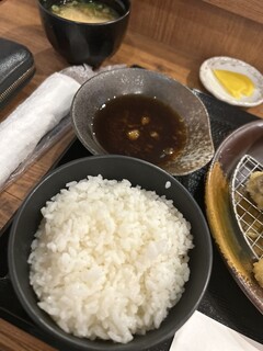 Tengushi To Nihonshu To Appare - 日替わり定食（串七本、ご飯、味噌汁、漬物付き）
                        ＋ミニそば
                        1100円＋220円