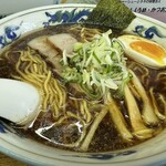 ラーメン村 - 料理写真:醤油ラーメン900円