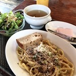 PIZZERIA La SOFFITTA - パスタランチ　ビアンコ　ボロネーゼ　1,400円　+ ドリンクランクアップ100円