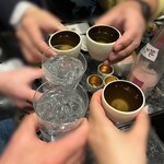 日本酒と創作小鉢料理 GOKURi - 日本酒と芋焼酎水割りで
            本日2度目の乾杯です♪(*^^)o∀*∀o(^^*)♪