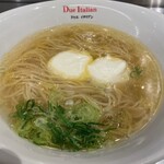 黄金の塩らぁ麺 ドゥエ イタリアン - 