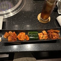 焼肉 いのうえ 国分寺店 - キムチ盛り合わせ