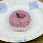 セブンイレブン - 料理写真:桜もち（税込み１７１円）