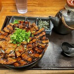 炭焼豚丼 豚野郎 - 