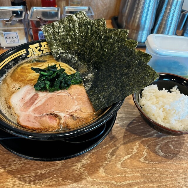 横浜家系ラーメン豚骨男 - 泉中央（ラーメン）の写真