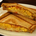 三びきの子ぶた - ツナたま　サンド　焼いたパン