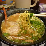 京都ラーメン研究所 - 中太ストレート麺