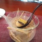 半熟ウズラ卵と鰻のスモーク