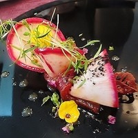 祗園245 - マグロと赤蕪、昆布出汁ベースの塩だれで