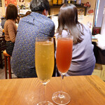 立飲・ビストロシン サンテ - 従姉と従妹の ’泡’〜♬