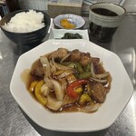 大衆食堂 うめだホール - 黒酢豚定食(680円)