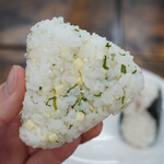 お米とごはん 隅田屋 - ●おむすび しそチーズ　350円