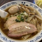 二葉 - 熟成中華　醤油味　平打ちとひもかわハーフ