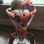 ストロベリーカフェ ルアナ - スイートパフェ