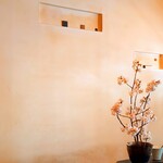 カフェ ド パブロ - 季節の花をあしらってある、善きかな