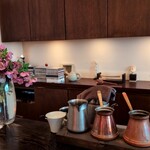 カフェ ド パブロ - 銅のポットたち