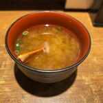 かにチャーハンの店 - かに・えび味噌汁