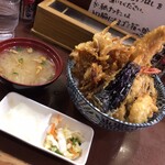 天丼の岩松 - 料理写真:海鮮丼（大盛り）＋味噌汁！