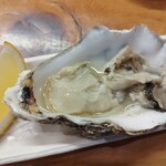 長久鮨 - 生牡蠣。ぷりっぷりで美味しかったなぁ