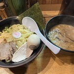 238715319 - 特製つけ麺大盛(熱盛)