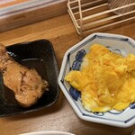 知床らうす亭 - 手羽元煮物　スクランブルエッグ