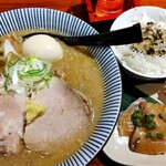灼味噌らーめん 八堂八 - 