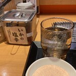 まきの - ゆず大根とイカの塩辛(こちらのお店の塩辛はイカが大きいんです！)
