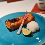 Enuke Sobaya No Nikai - 本日の焼き物　鮭のカマス