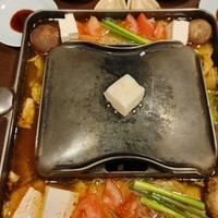 牛幸 本店 - 鉄板が独特
